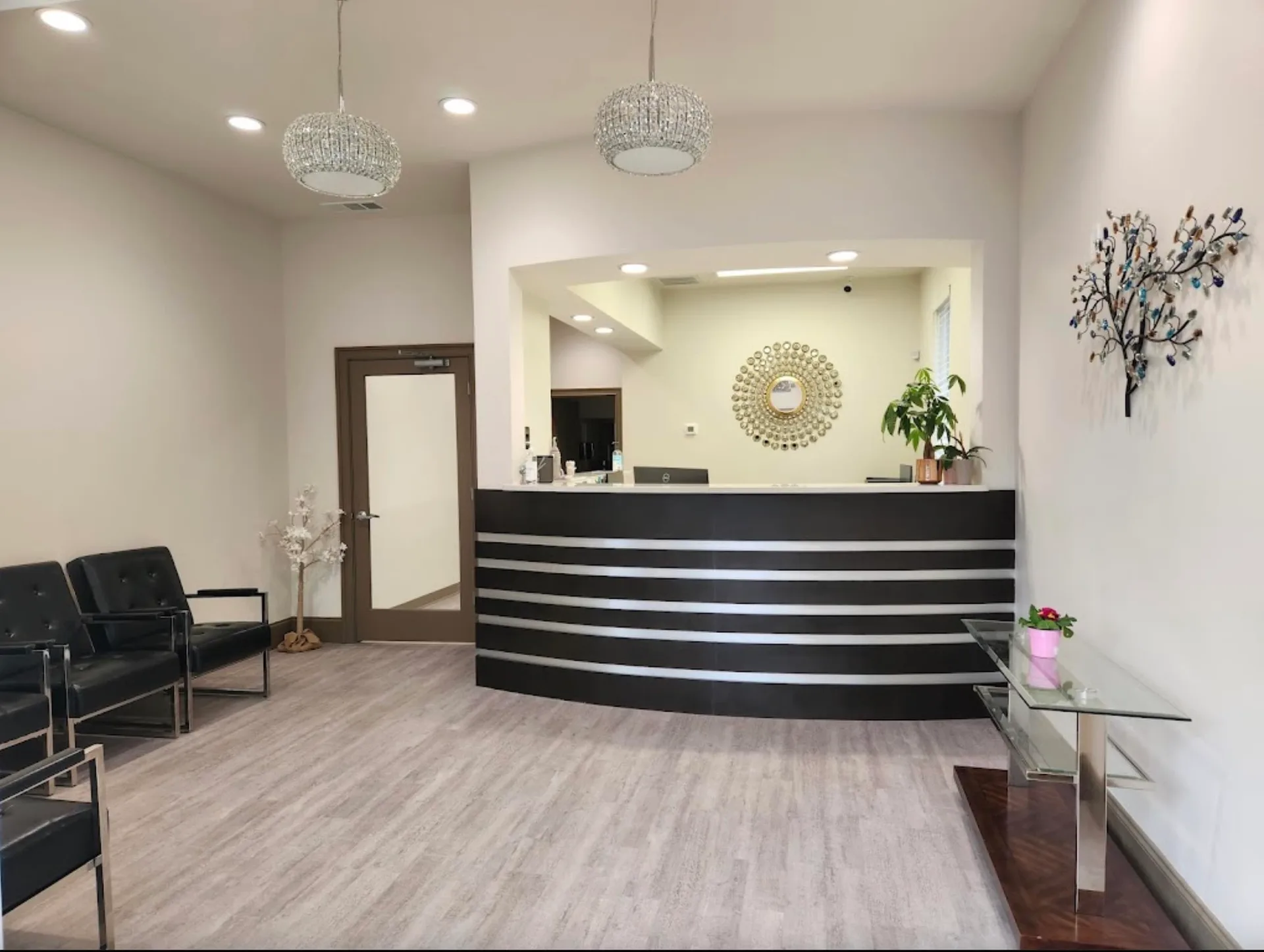 TruCare Dentistry Roswell reception and waiting area