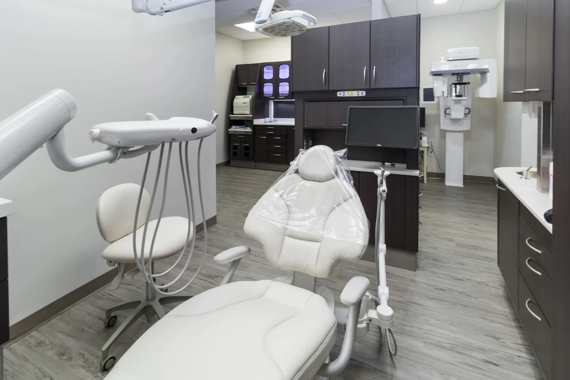 Modern dental treatment room at TruCare Dentistry Roswell
